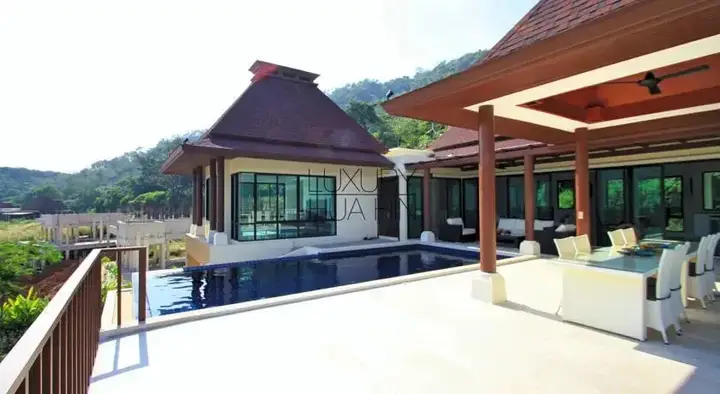 Пранбури : Panorama Bali Style Luxury Sea View Villa