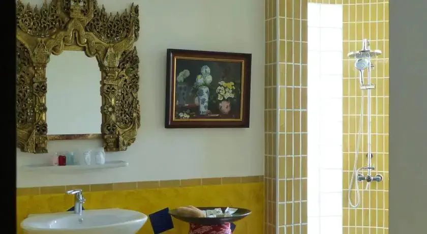 Дой-Сакет: The Yellow House @ Chiang Mai