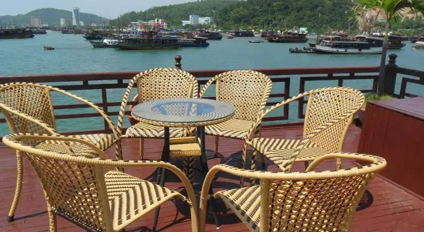Халонг: Halong Classic Sail