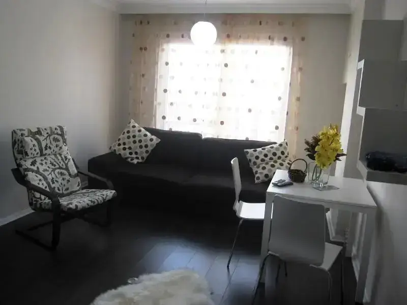 Борнова: Zena House Bornova 2