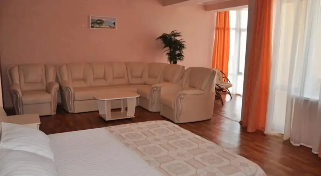 Поповка: Savanna Guest House