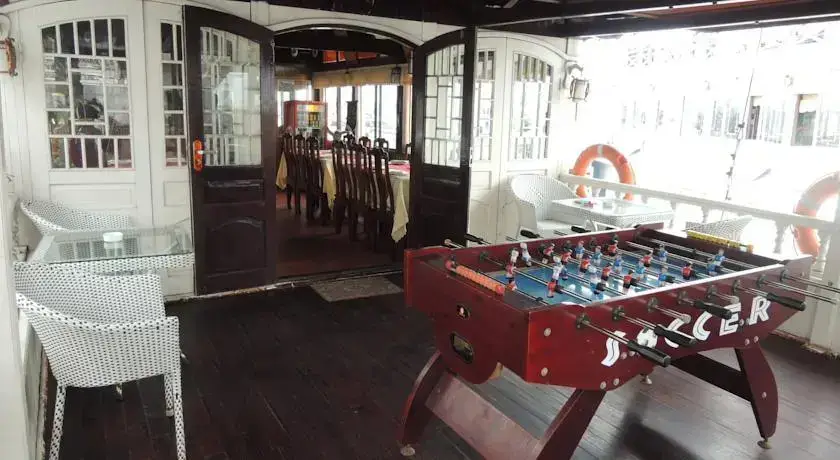Халонг: Halong Party Cruises