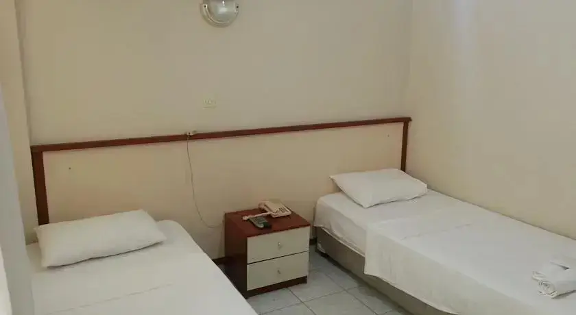 Алтынолук: Cahit Han Hotel