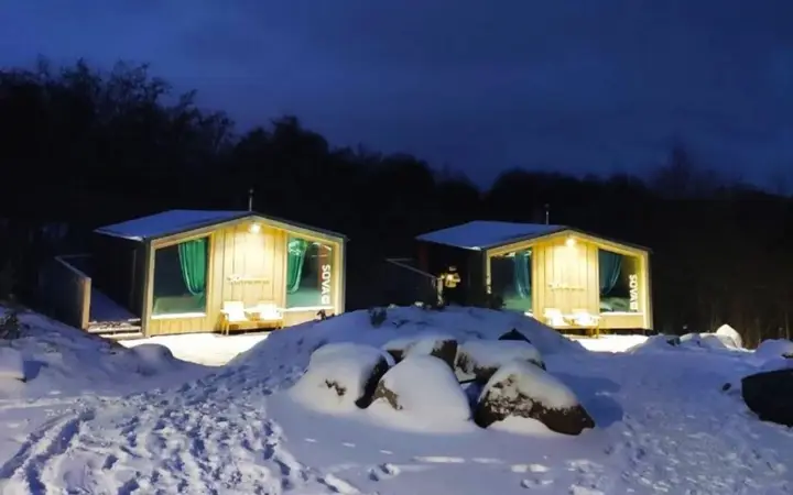 Гостилицы: Kottezhi Sova Komfort Na Prudah Guest House