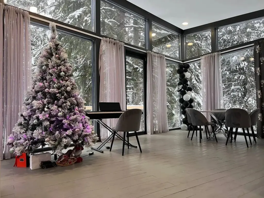 Ильичево: 200 M2 Na Uchastke 15 Sotok Cottage