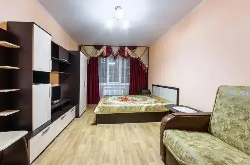 Воронеж: Apartments Na Perevertkina 1/3