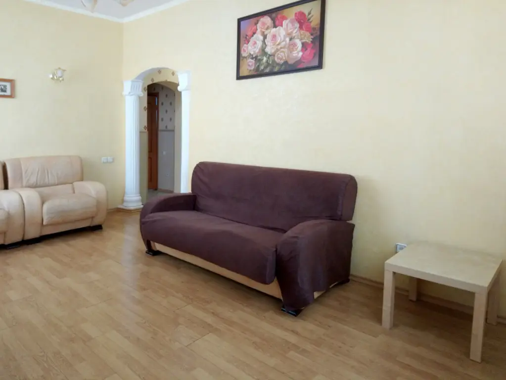 Стерлитамак: Kvartirnyij Vopros Na Suvorova 10 Apartments