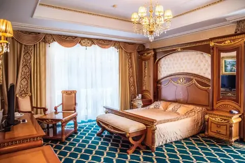 Отель Гранд Палас — фото 1