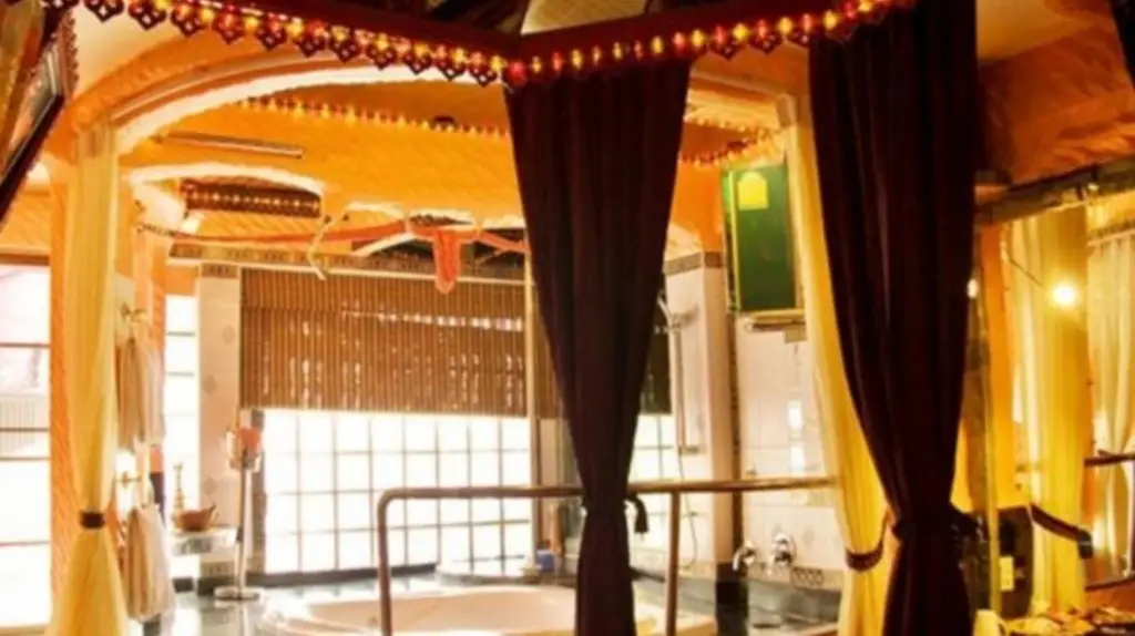 carousel image 5