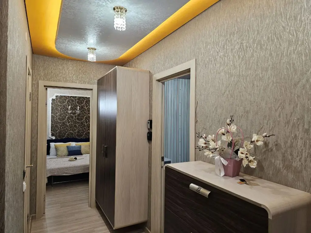 Ижевск: Shikarnaya, Klassicheskaya Flat