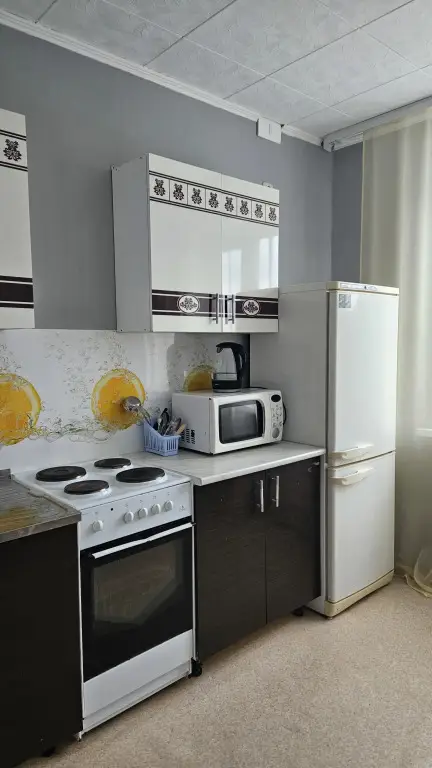 Ноябрьск: Квартира на Ленина 62 кв 14