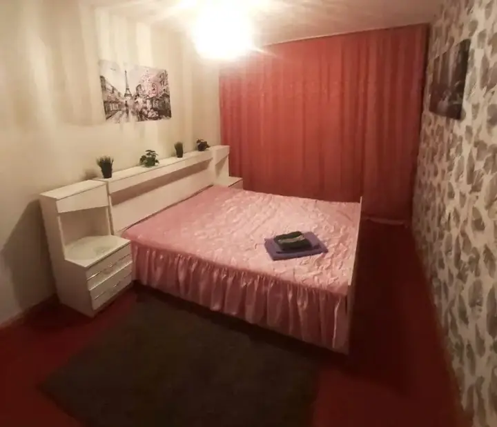 Нижнекамск: Apartments on Tukaya street 1