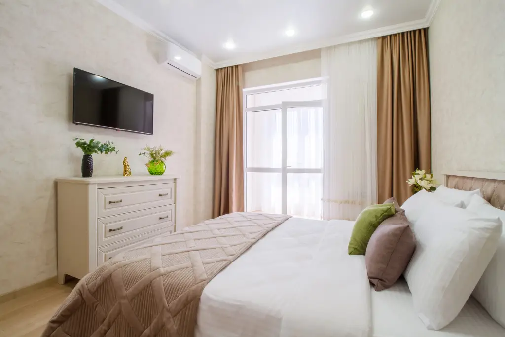 Новороссийск: Меблированные комнаты Кристалл