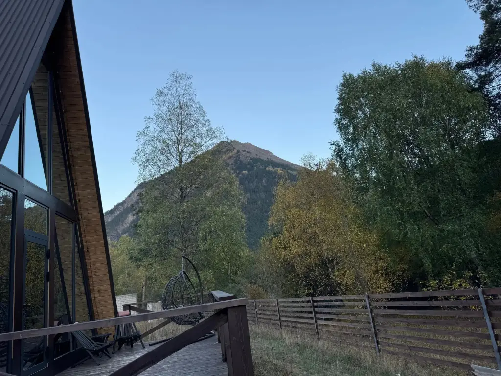Эльбрус: Гостевой Дом River House