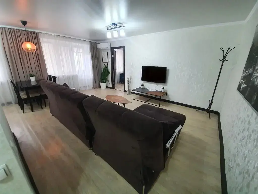 Альметьевск: Квартира Виталий HouseRent Двухкомнатная по улицы Мусы Джалиля, 21