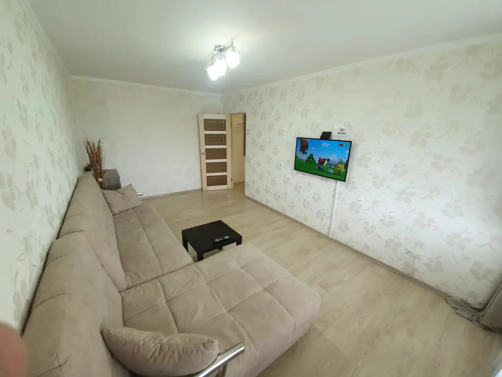 Квартира Виталий HouseRent Двухкомнатная по ул. Нефтяников, 27 — фото 1