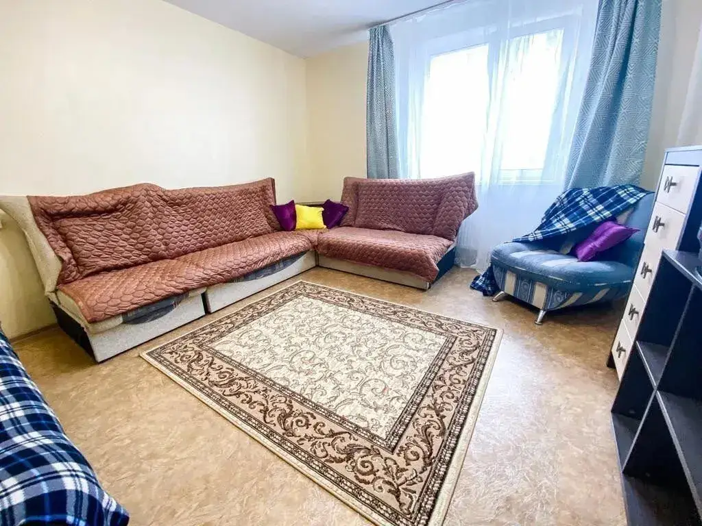 Уфа: Квартира на Солнечногорской 8