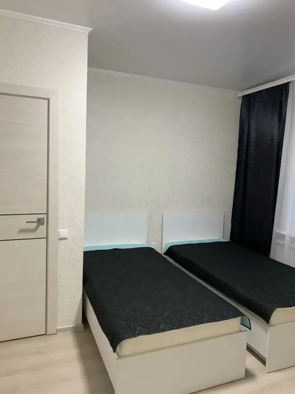 Каменск-Шахтинский: Апартаменты Трехкомнатные центр