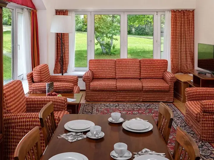 Шуйская чупа: Shuyskaya Chupa Resort Village