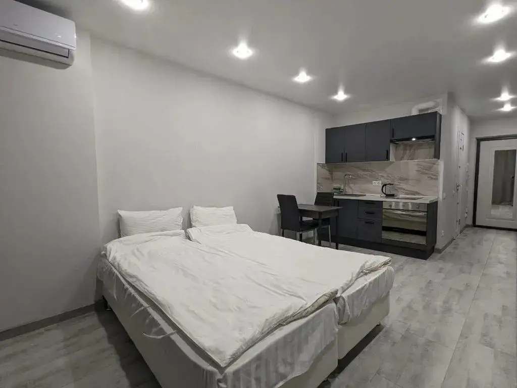 Самара: Апартаменты RentHome студия Грей на Южном шоссе у ТЦ Амбар