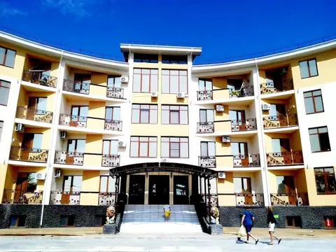 Royal Tower Apartment — фото 1