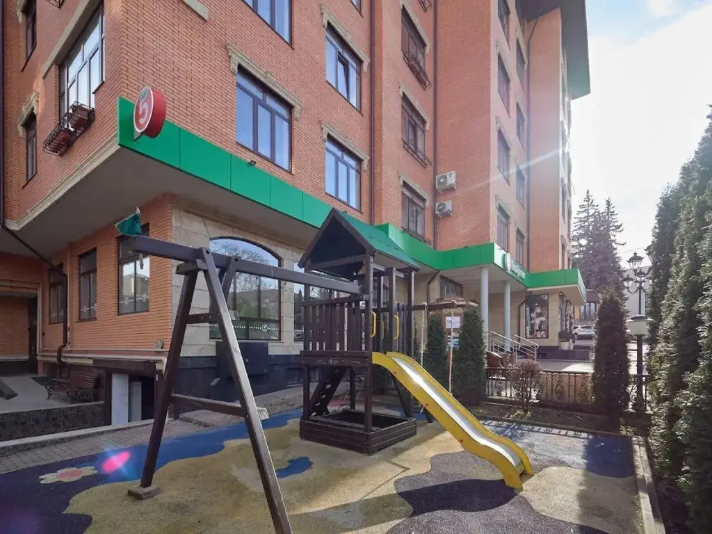 Кисловодск: Квартира в центре у Каскадной лесницы элитный закрытый двор