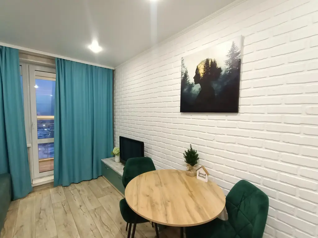 Омск: Квартира на Бульваре Кузьмина 27