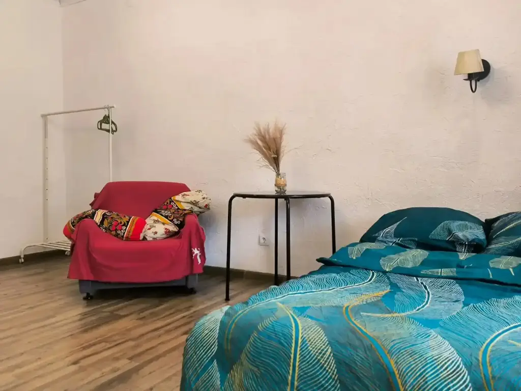 Омск: Studiya, 28 M², 2 Krovati Flat