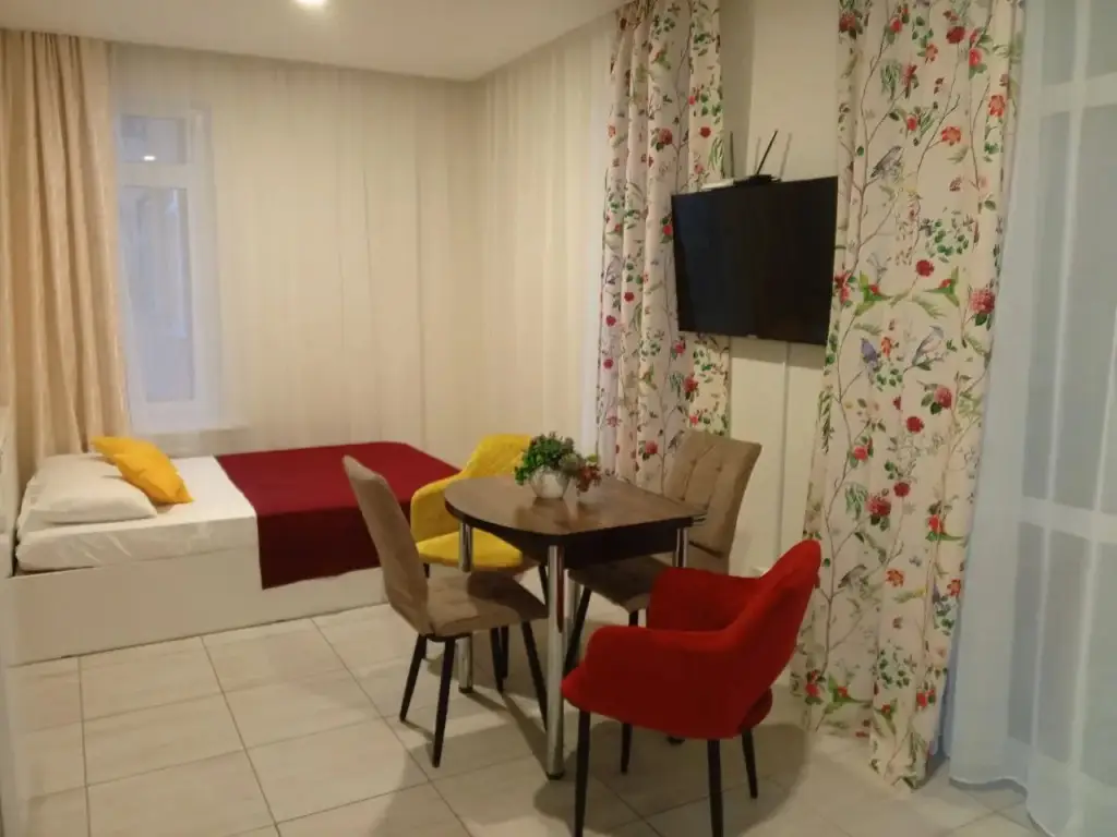 Сочи: Studiya V Tikhom Rayone Flat