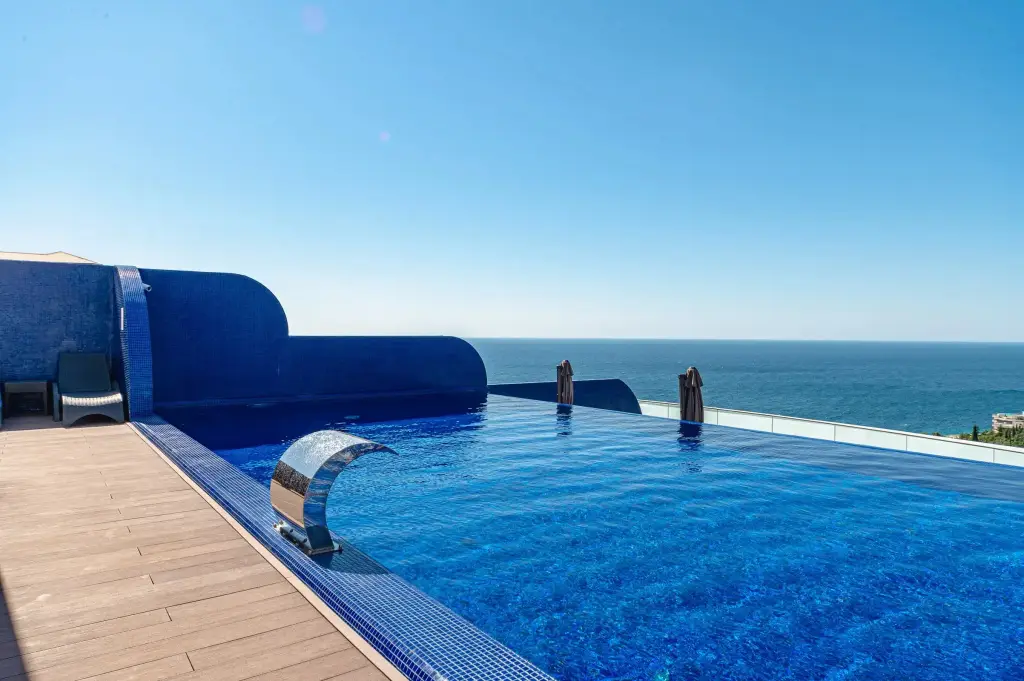 Ялта: Апартаменты Приморский парк Зазеркалье имени Гагарина
