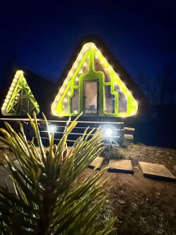 Энгельс: База отдыха Робинзон Eco Village