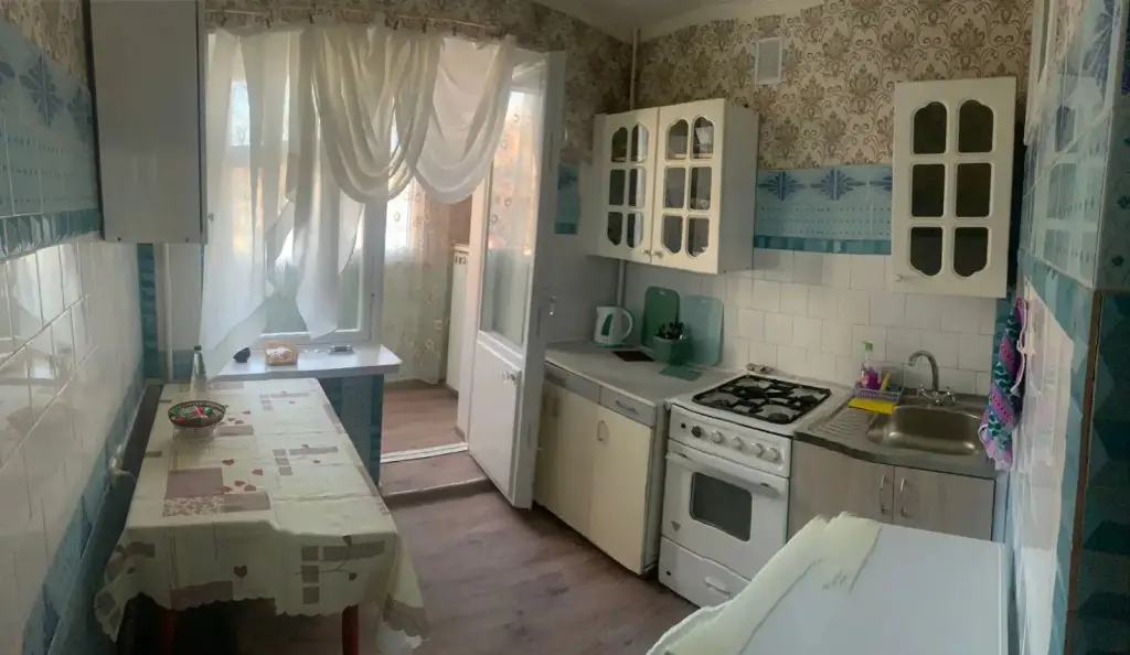 Кисловодск: Svetlaya I Teplaya 2-Kh Komnatnaya Flat