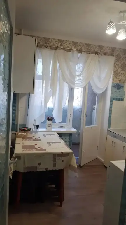 Кисловодск: Svetlaya I Teplaya 2-Kh Komnatnaya Flat