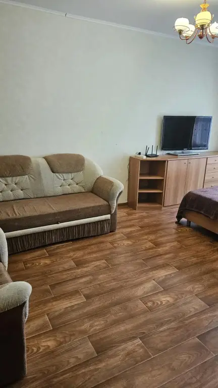 Ноябрьск: Апартаменты на улице Изыскателей 38А