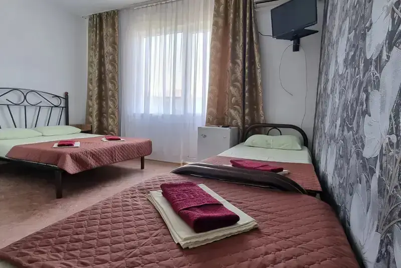 Вардане: Зеленый дворик (Сочи)