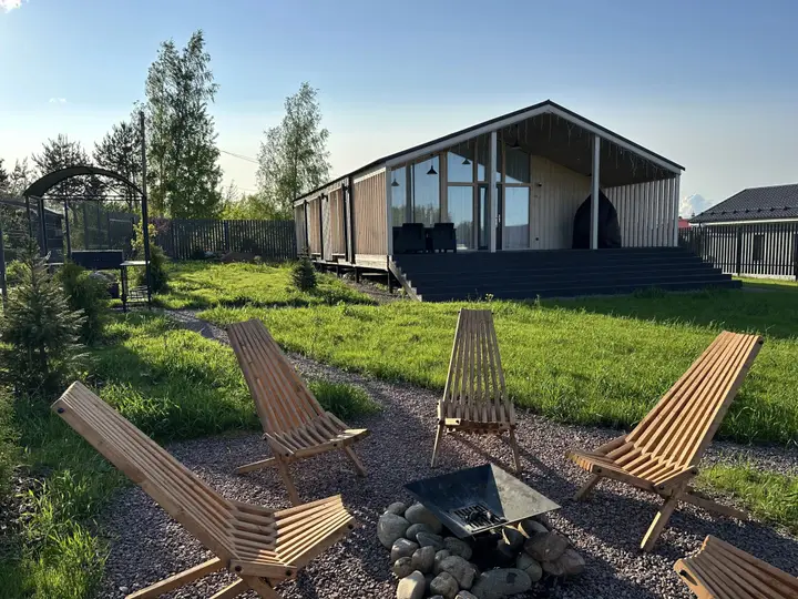 Сосново: Частный дом Forested home на горке