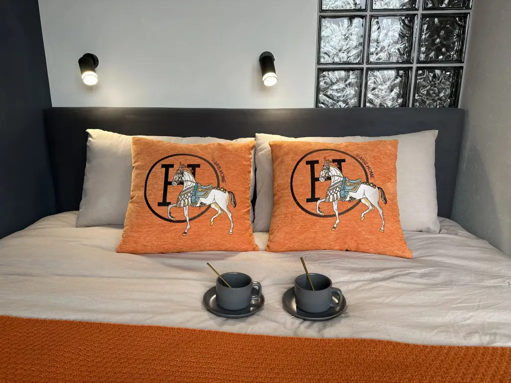 Владивосток: Апартаменты Table bed love apart