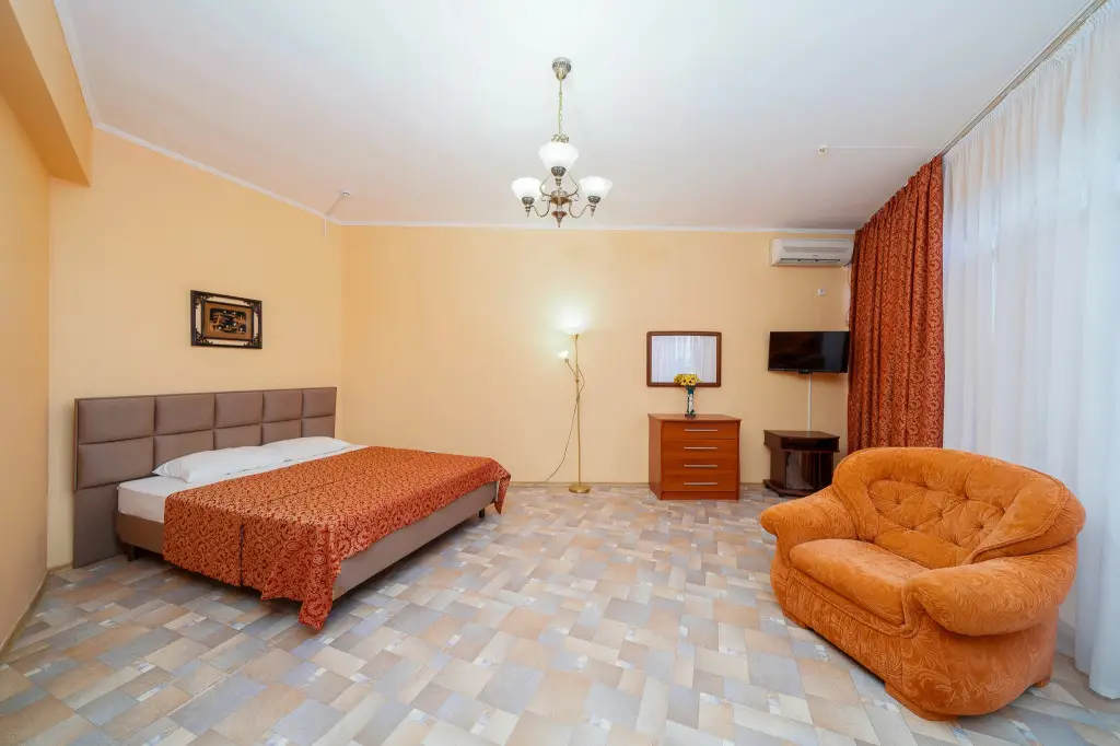 Судак: Royal Hotel
