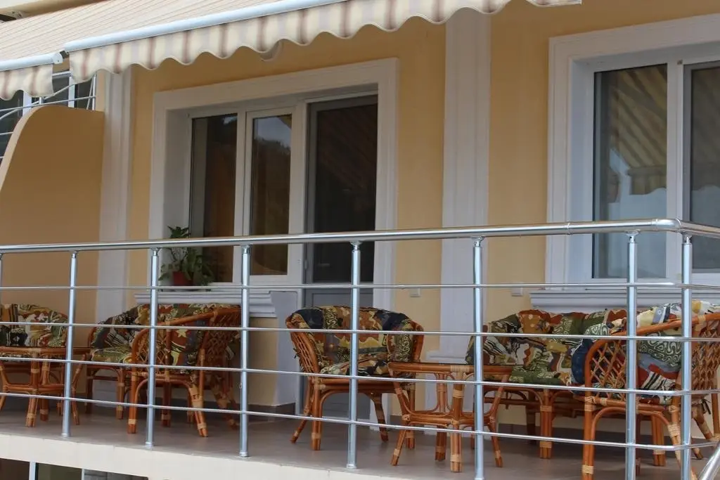 Лазурное: Premera Krim Maliy Mayak Apartments