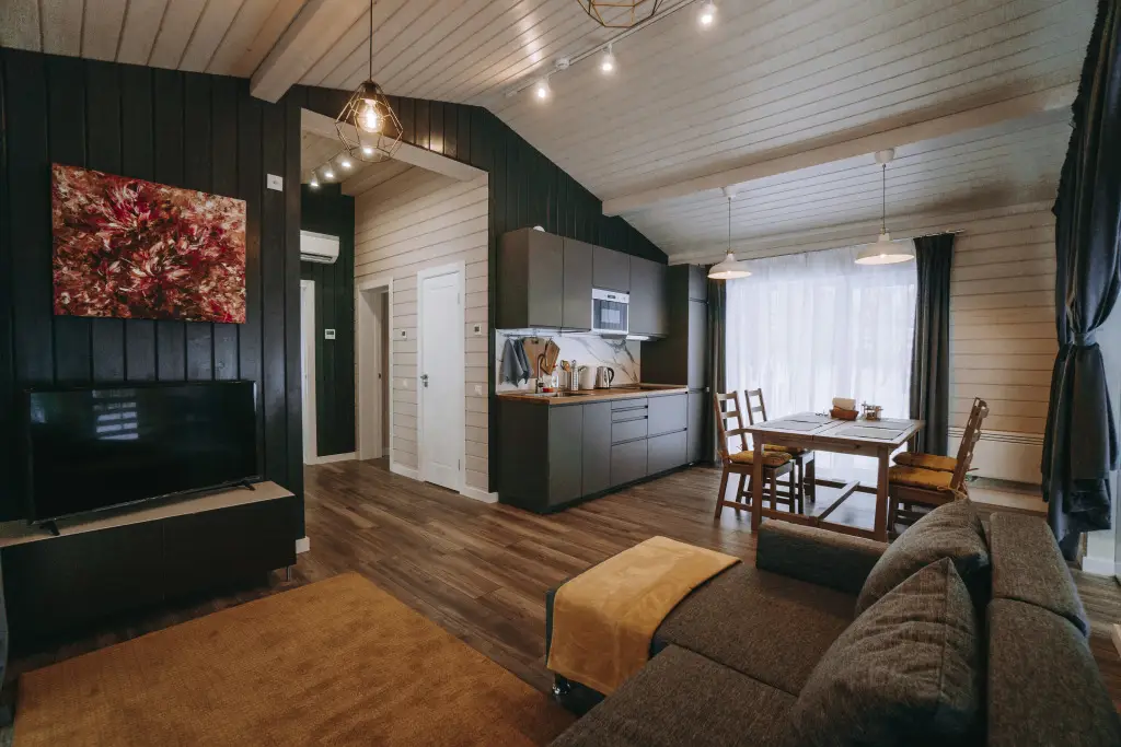 Красный Огорок: Barnhaus U Ozera S Panoramnyim Ostekleniem House