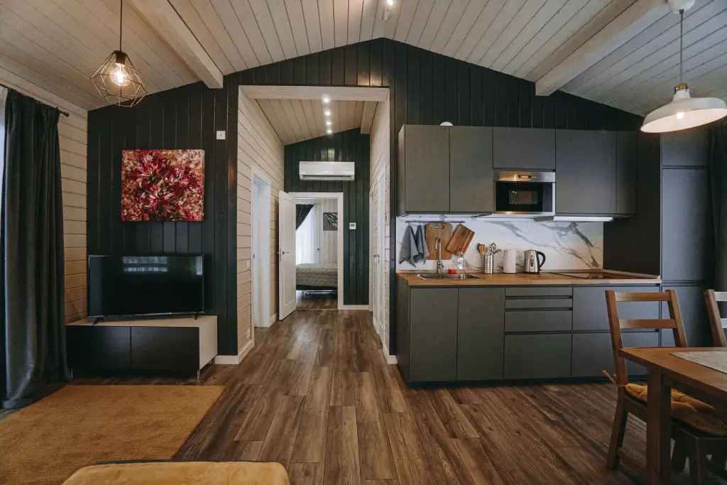Красный Огорок: Barnhaus U Ozera S Panoramnyim Ostekleniem House