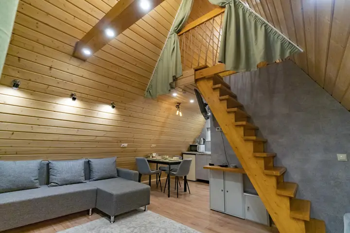 Красный Огорок: A-Frame 40 s Panoramnyim Ostekleniem Guest House