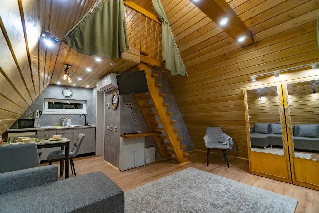 Красный Огорок: A-Frame 40 s Panoramnyim Ostekleniem Guest House