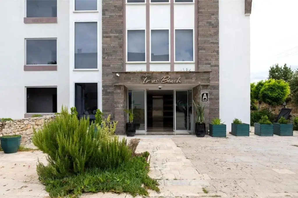 Эзине: Troas Beach Hotel