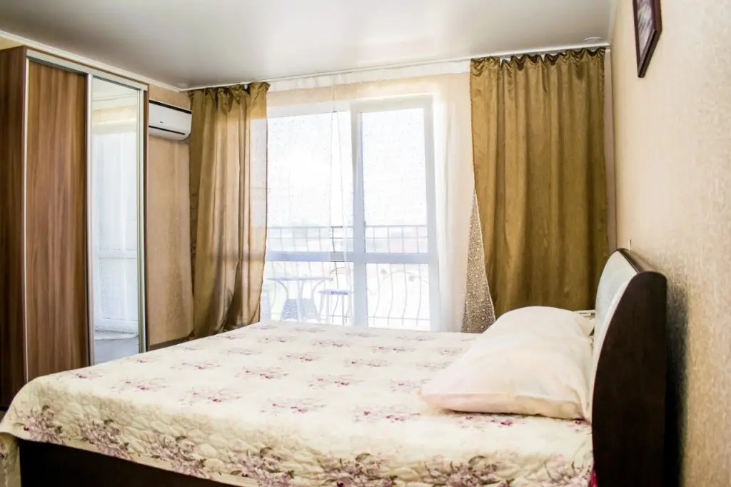 Береговое (Феодосия): Kolibri
