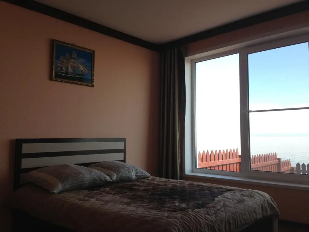 Большое Голоустное: Holiday homes Aliye Parusa