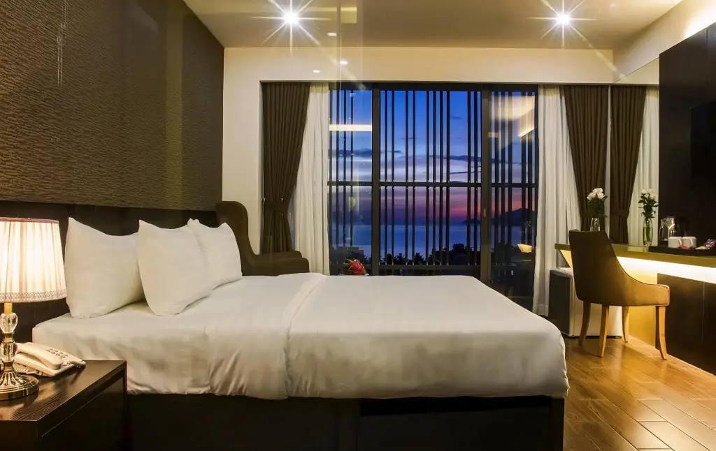 Нячанг: Golden Hotel