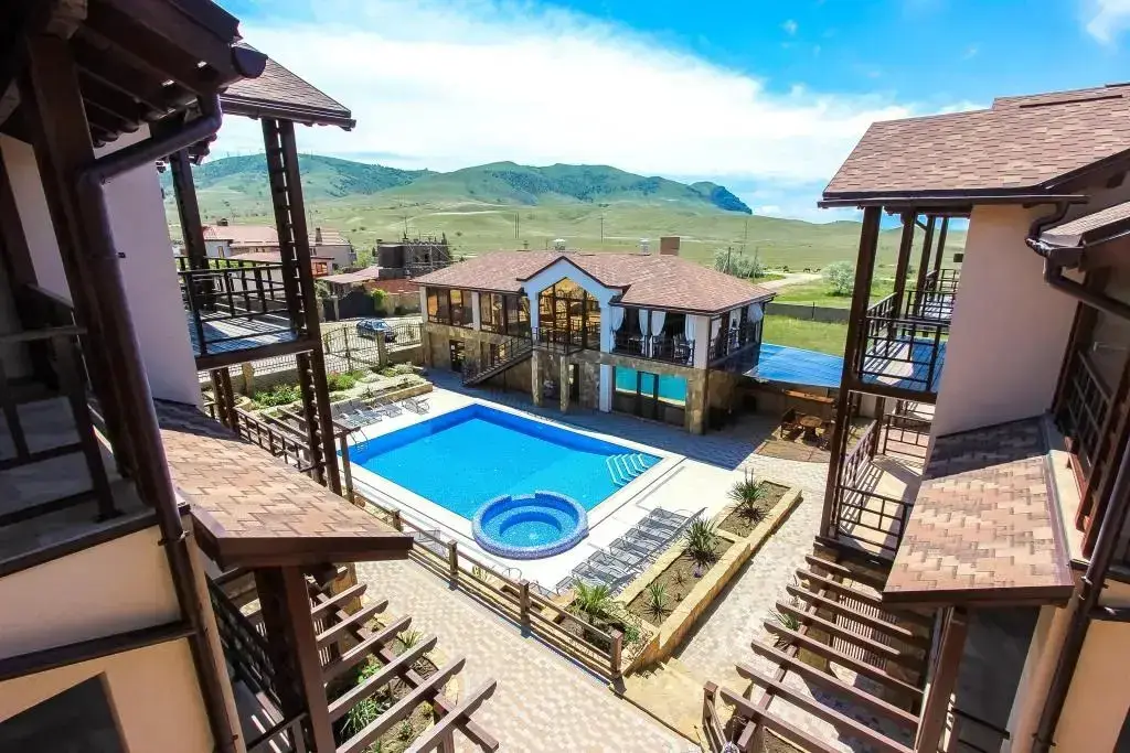 Рыбачье: Hotel Assol