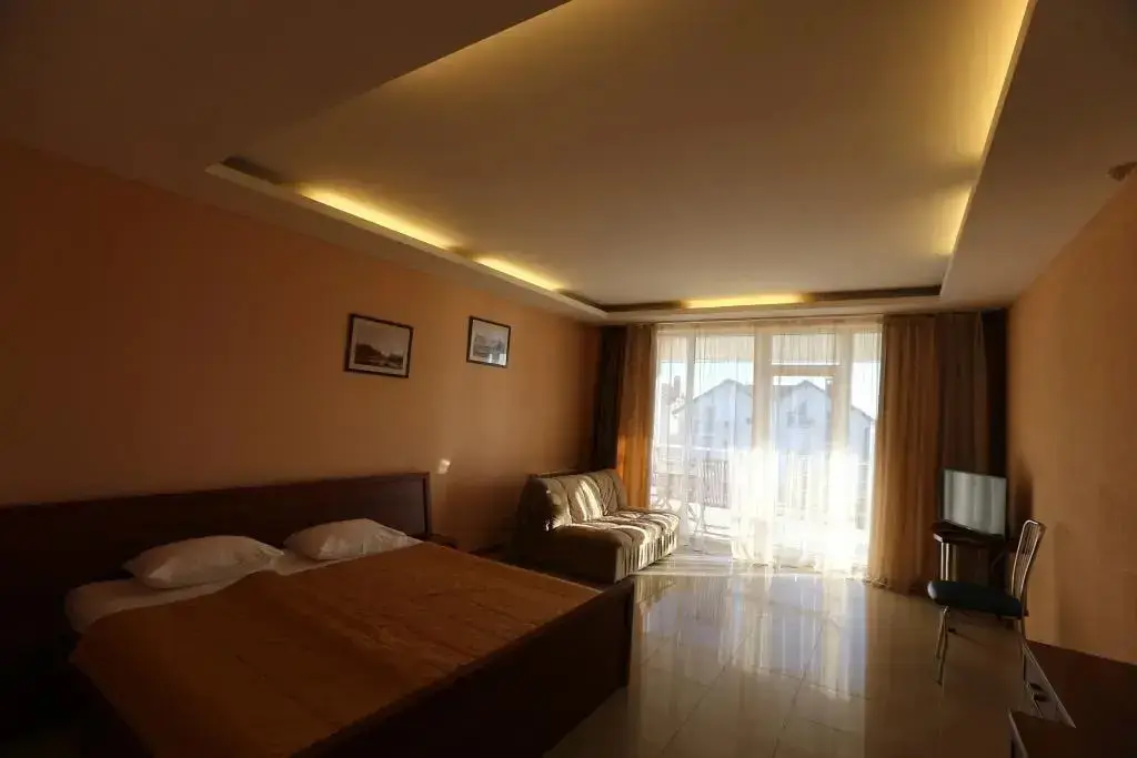 Севастополь: DeepTown Hotel