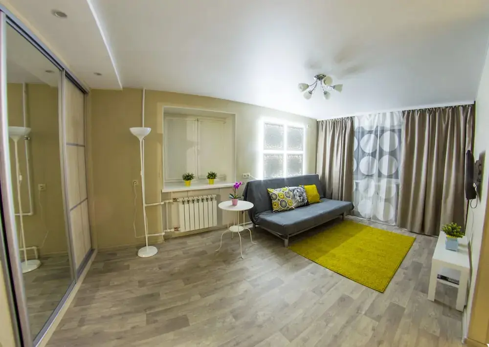 Омск: Apartment in the center on Pochtovaya 25